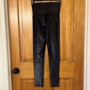 Carbon 38 black shiny Takara leggings sz XS